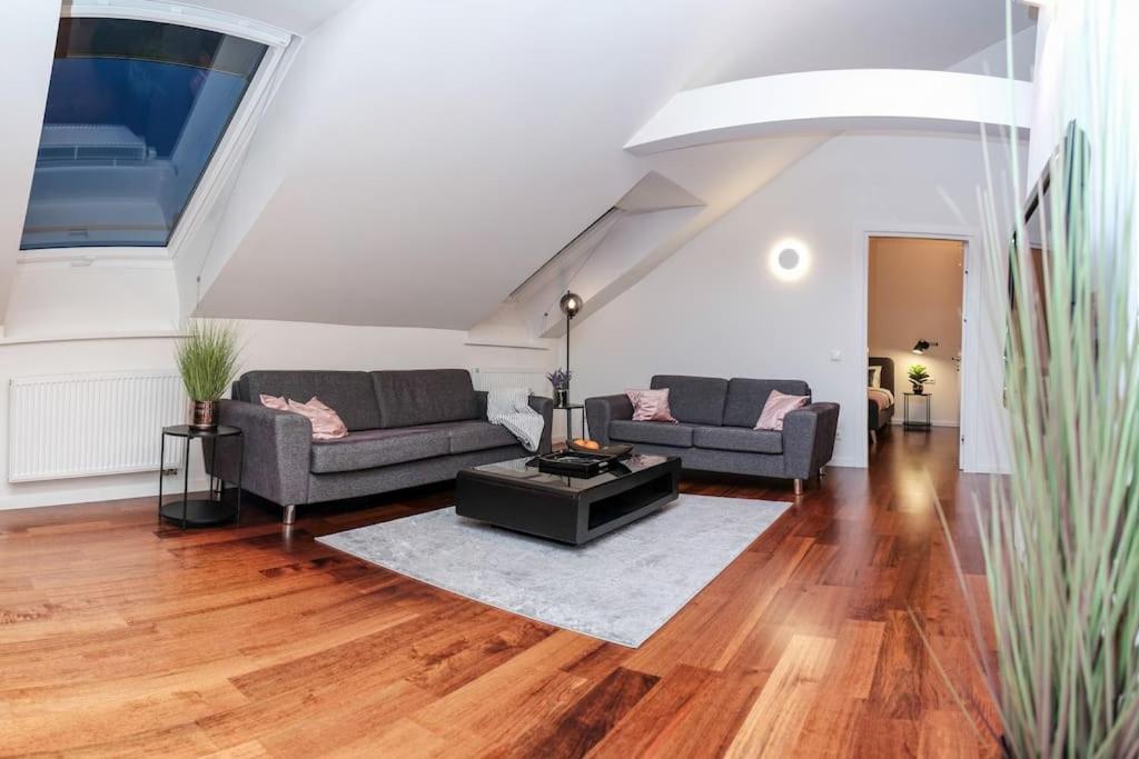 #Stayhere - Spacious Luxury Town Hall 3Bdr Apartment VNO Kültér fotó