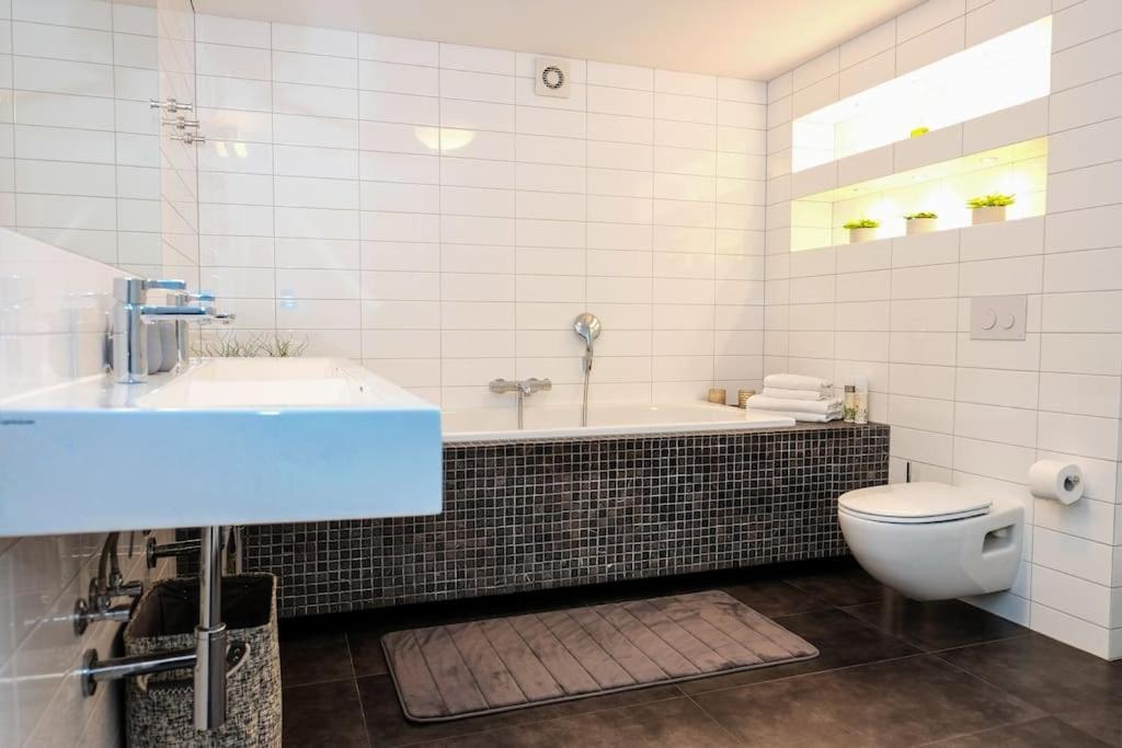 #Stayhere - Spacious Luxury Town Hall 3Bdr Apartment VNO Kültér fotó