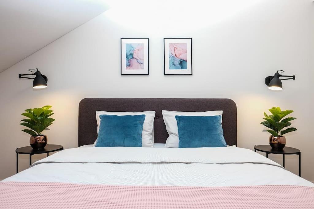#Stayhere - Spacious Luxury Town Hall 3Bdr Apartment VNO Kültér fotó